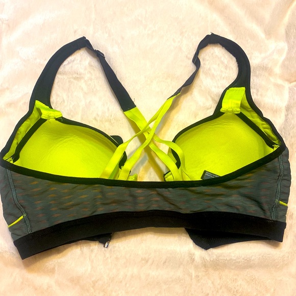 Victoria Secret Sports bra - Picture 3 of 4